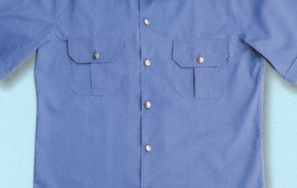 Camicia estiva con bottoni